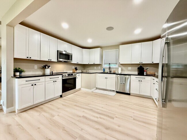 Foto del edificio - Brand new remodeled home in Monroe!