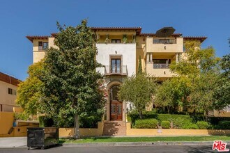 Building Photo - 10617 Eastborne Ave