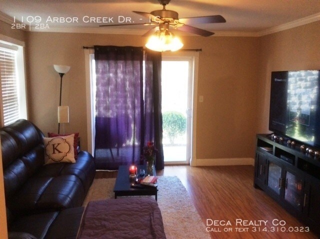 Foto del edificio - 1109 Arbor Creek Dr