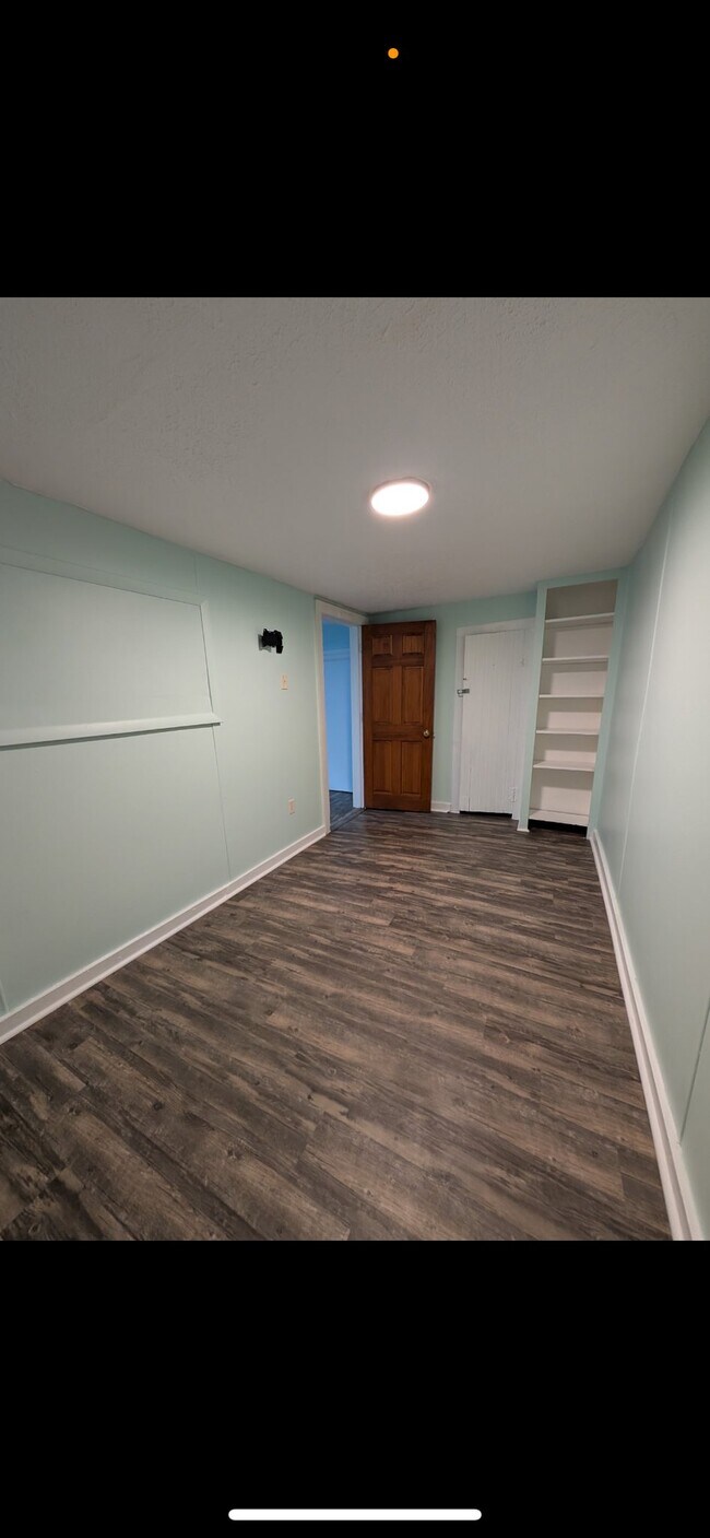 Foto del edificio - 648 Johnson Ave