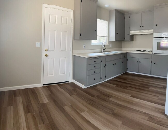 Foto del edificio - 1457-1459 Plumas Ln