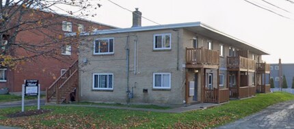 Building Photo - 113 Pinecrest Dr