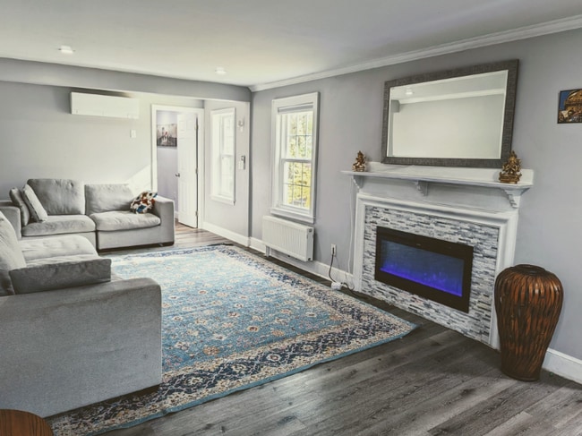 Building Photo - 58 Hartford St