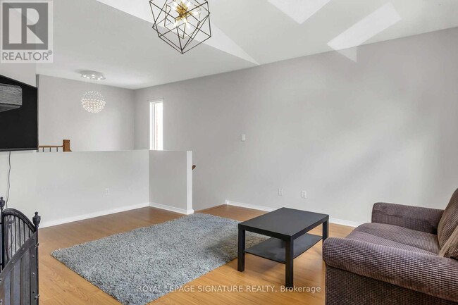 Building Photo - 23 Valonia Dr