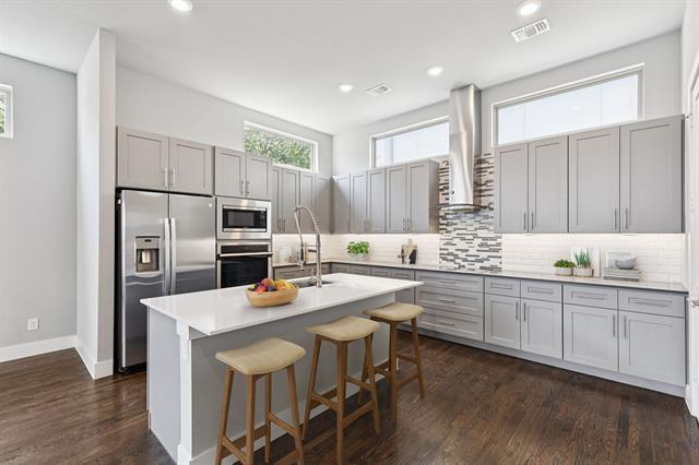 Foto del edificio - 4226 Roseland Ave