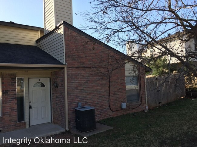 Building Photo - 3 br, 2.5 bath House - 7204 Edenborough Drive