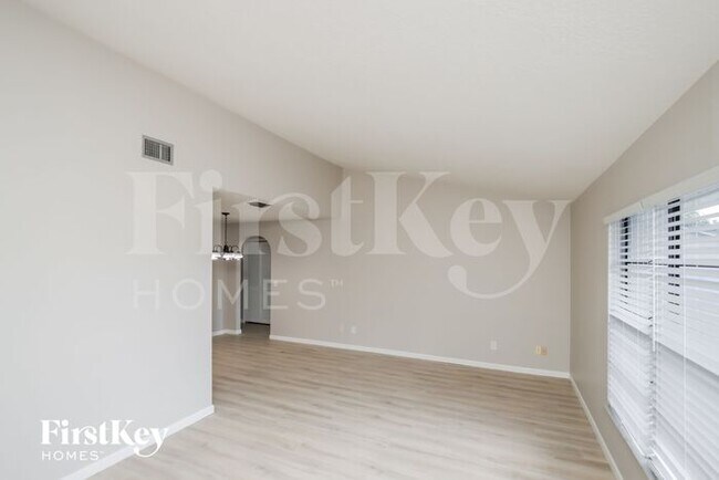 Foto del edificio - 1377 Prum Ave NW