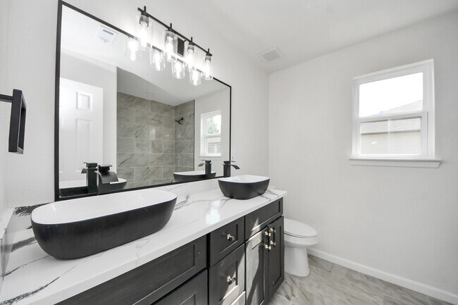 Building Photo - 51 Rd 5214