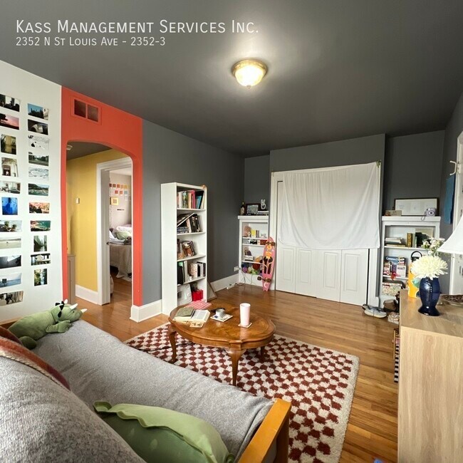 Foto del edificio - 2352 N St Louis Ave