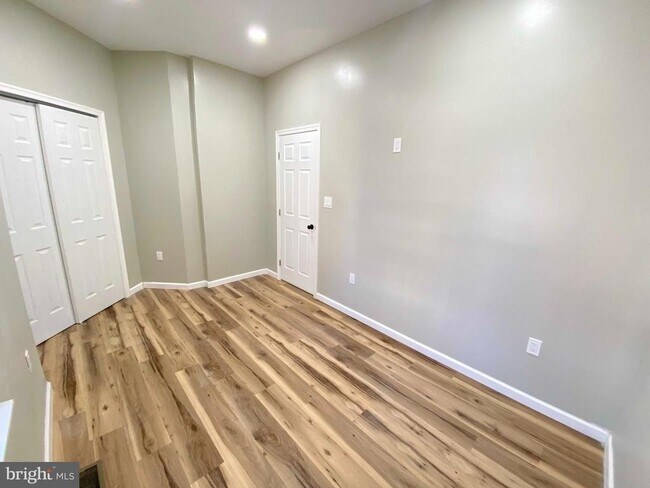 Foto del edificio - 1426 W Rockland St