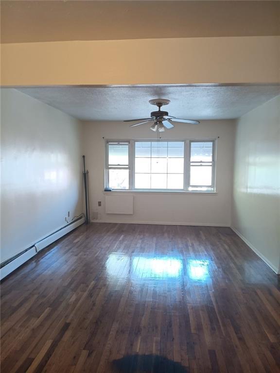 Foto principal - 1464 E 84th St