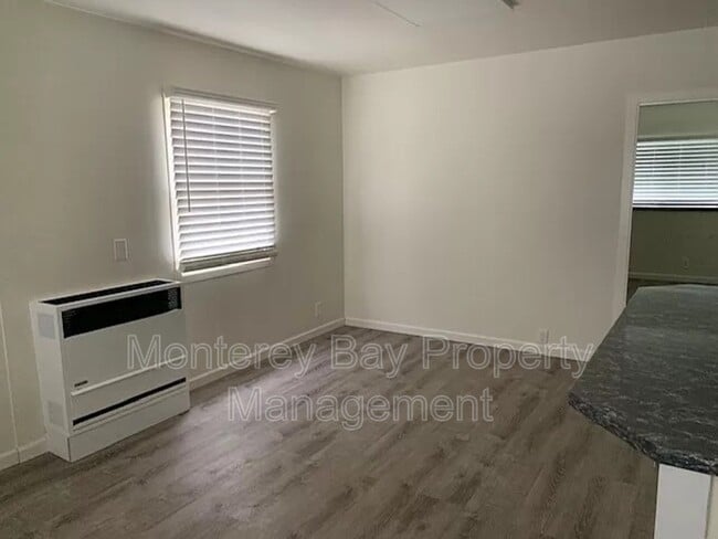 Building Photo - 650 Spencer St