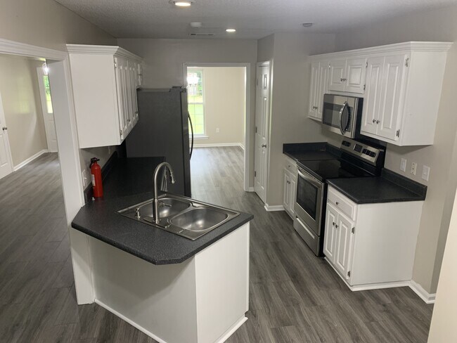 Foto del edificio - 1816 Beaver Creek Ln