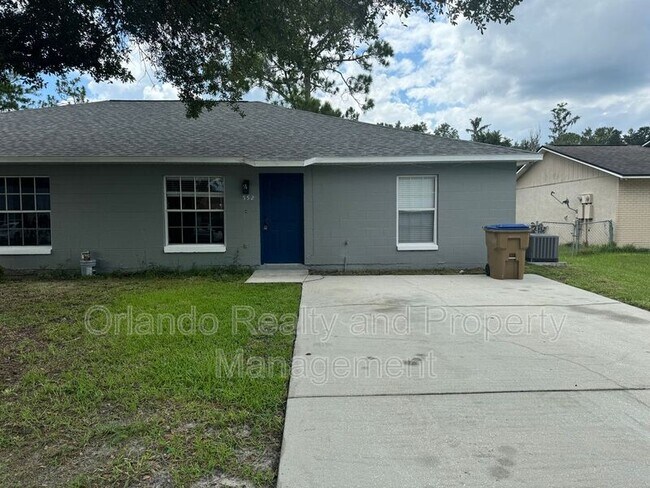 Foto del edificio - 550 Imperial Pl