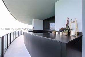 Foto del edificio - 4 br, 5.5 bath Condo - 18555 Collins Ave A...
