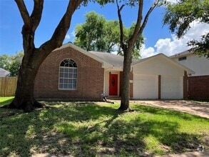 Building Photo - 1827 Oak Ridge Dr