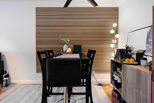 Foto del edificio - 355 N Maple St