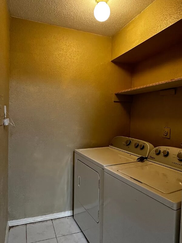 Foto del edificio - 9797 Leawood Blvd