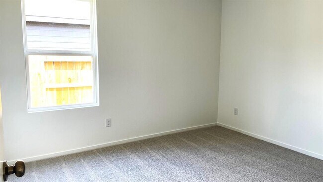 Building Photo - 18031 Valle Cupa Ln