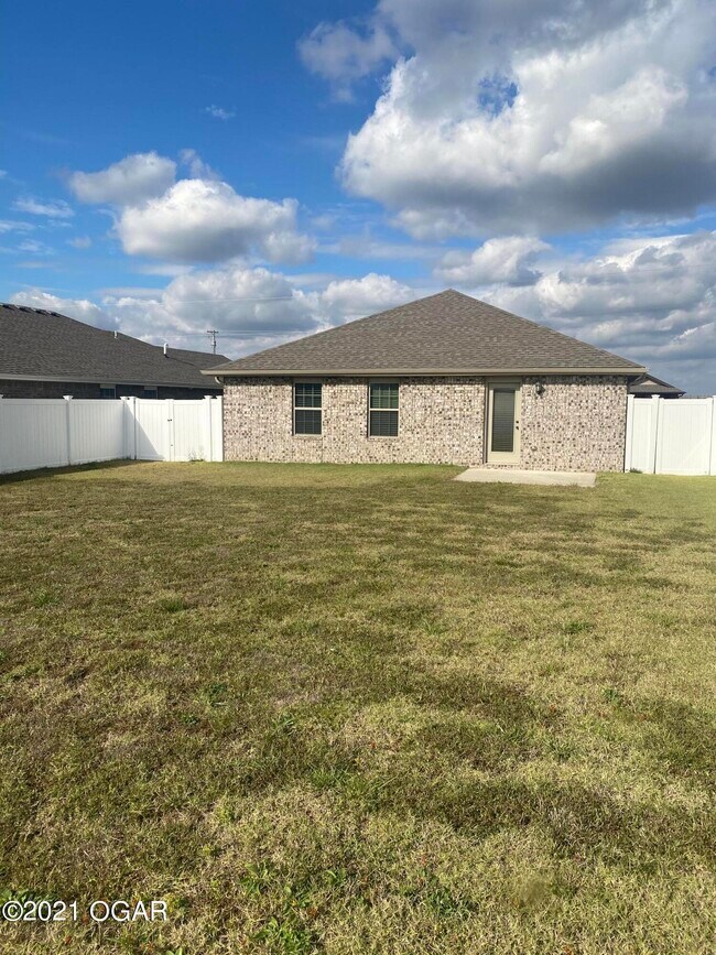 Building Photo - 1134 Matthew Cir