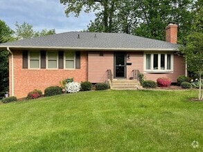 Building Photo - 4432 Stark Pl