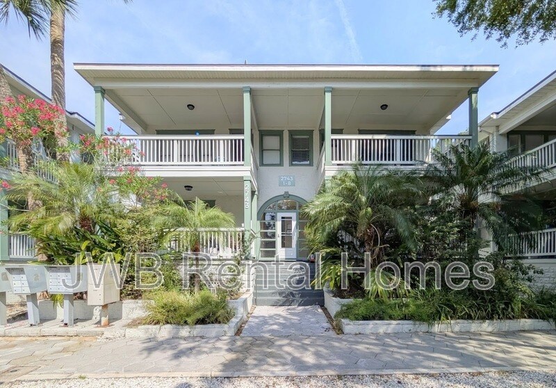 Foto principal - 2743 Vernon Terrace