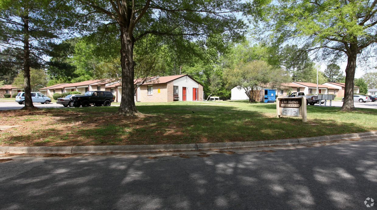 Primary Photo - The Maples Apartments