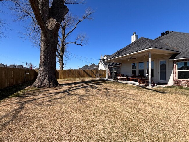 Foto del edificio - 224 Cullom Dr