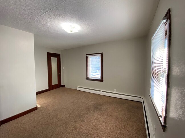 Foto del edificio - 922 1st St SW