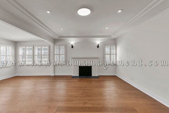 Foto del edificio - Contemporary Style 5bed/5bath Home with Ad...