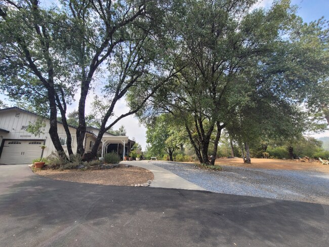 Building Photo - 3700 Sweetwater Trail