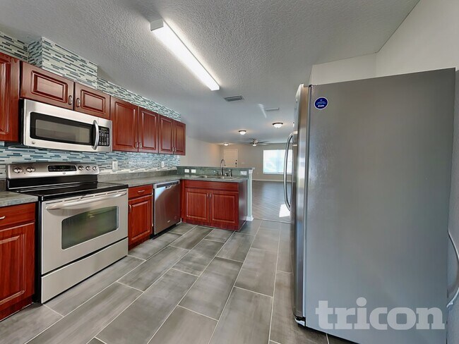 Foto del edificio - 15407 Winter Breeze Ln