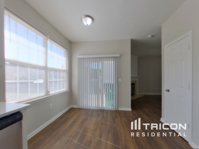 Foto del edificio - 2437 Carmathen Rd