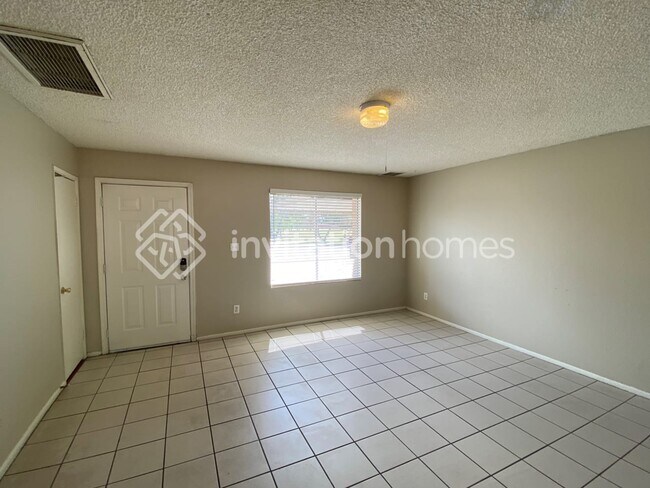 Foto del edificio - 4342 W Encanto Blvd