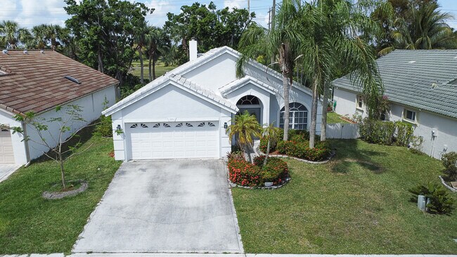 Photo - 1851 Oak Berry Cir House