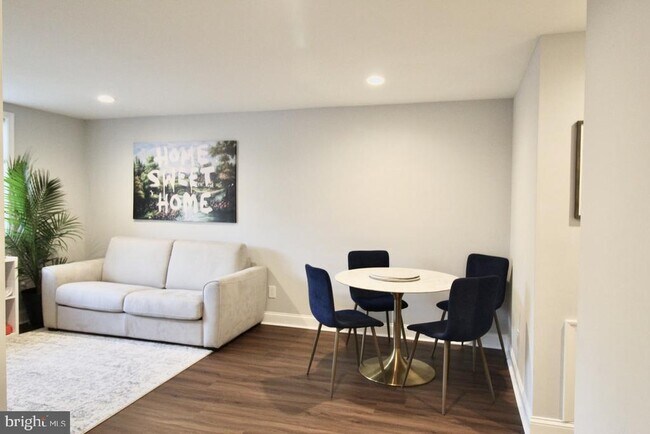 Foto del edificio - 829 Spruce St