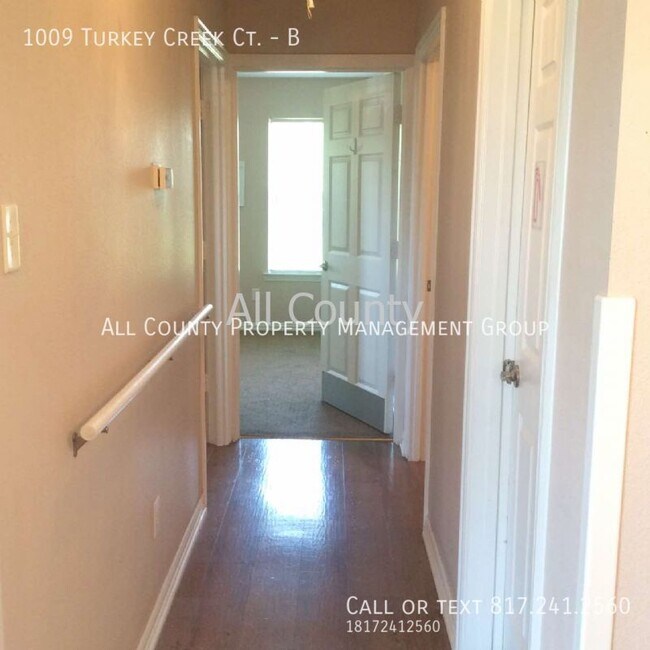 1009 Turkey Creek Ct Unit B, Bridgeport, TX 76426 Room for Rent in