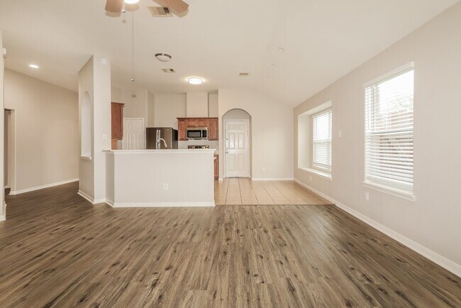 Building Photo - 10411 Lucky Ln