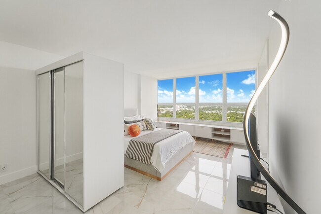 Foto del edificio - 780 NE 69th St