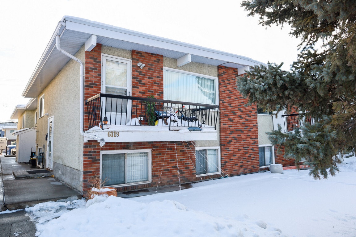 Building Photo - Bowness Village Apartments