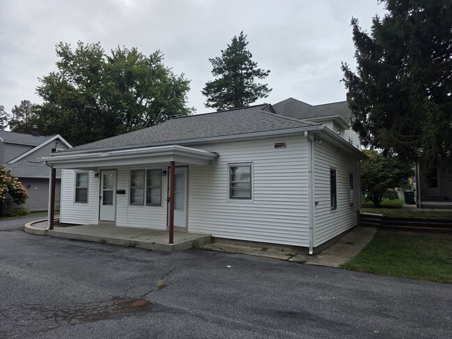 Building Photo - 167 S Hanover St