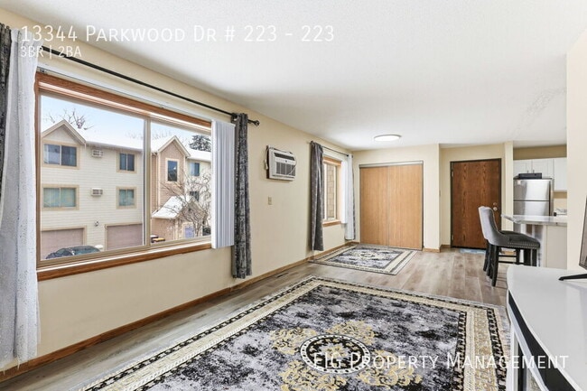 Building Photo - 13344 Parkwood Dr