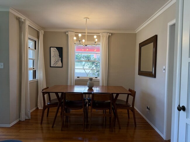 Foto del edificio - 3 bd 2 ba, House With Backyard (Coronado 92118)