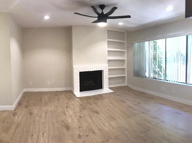 Foto del edificio - 3414 Jasmine Ave