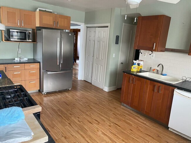 Foto del edificio - 155 Brooklawn Ave