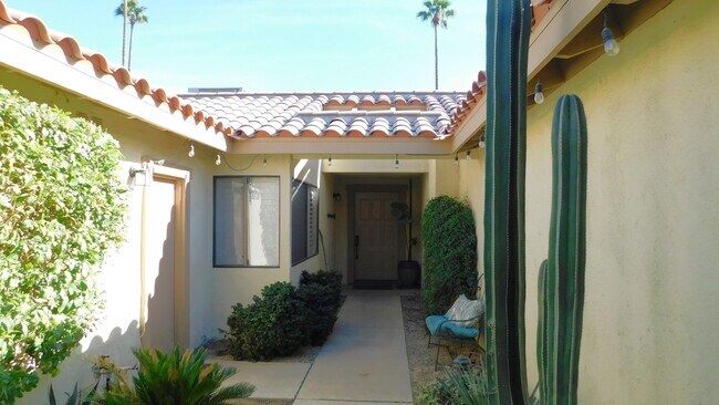 Building Photo - 281 Calle Del Verano