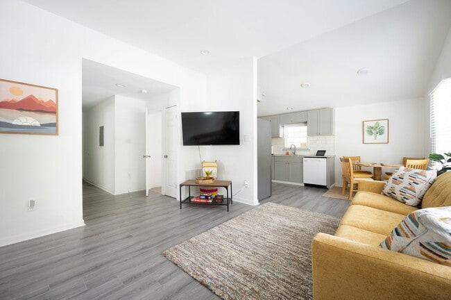 Photo - 2351 Jackson Dr House