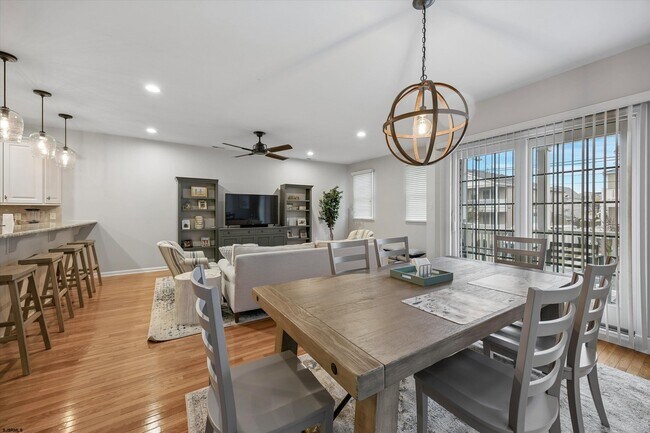 Foto del edificio - 113 N Adams Ave