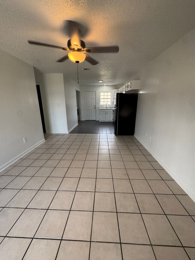 Foto del edificio - 3 Bed / 1 Bath Available Now in Weiner, AR.