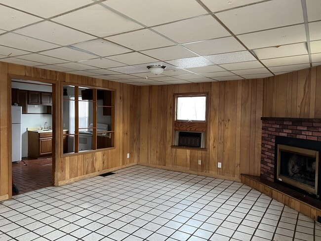 Building Photo - 1602 N Brookfield St